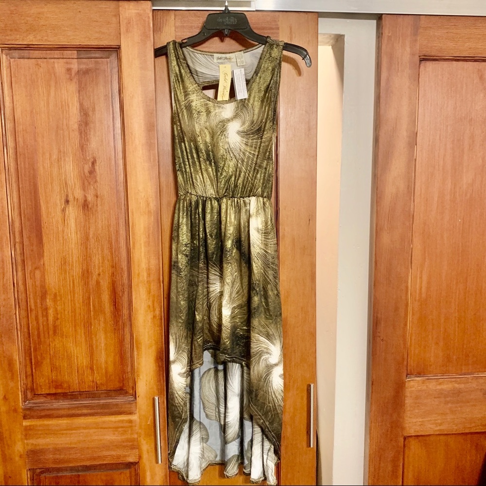 🔔 NWT Gorgeous sleeveless gold high low dress